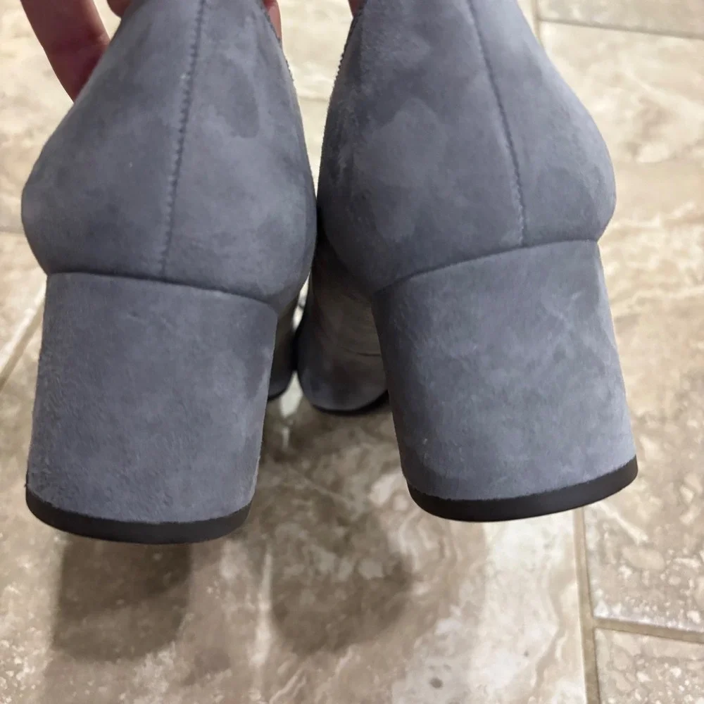 Tory Burch Laila Driver Pumps Gray Suede Gold Logo Block‎ Heel Round Toe sz 11